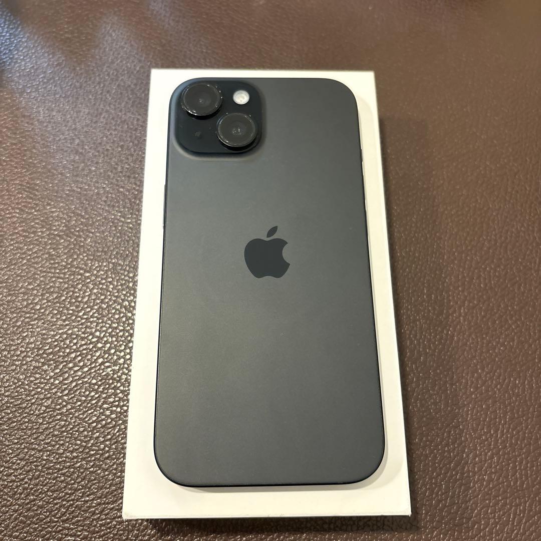 iPhone15 ブラック 128GBケース付き