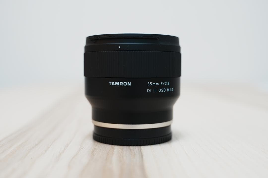 【 美品 】タムロン 35mm F2.8 Di III Eマウント
