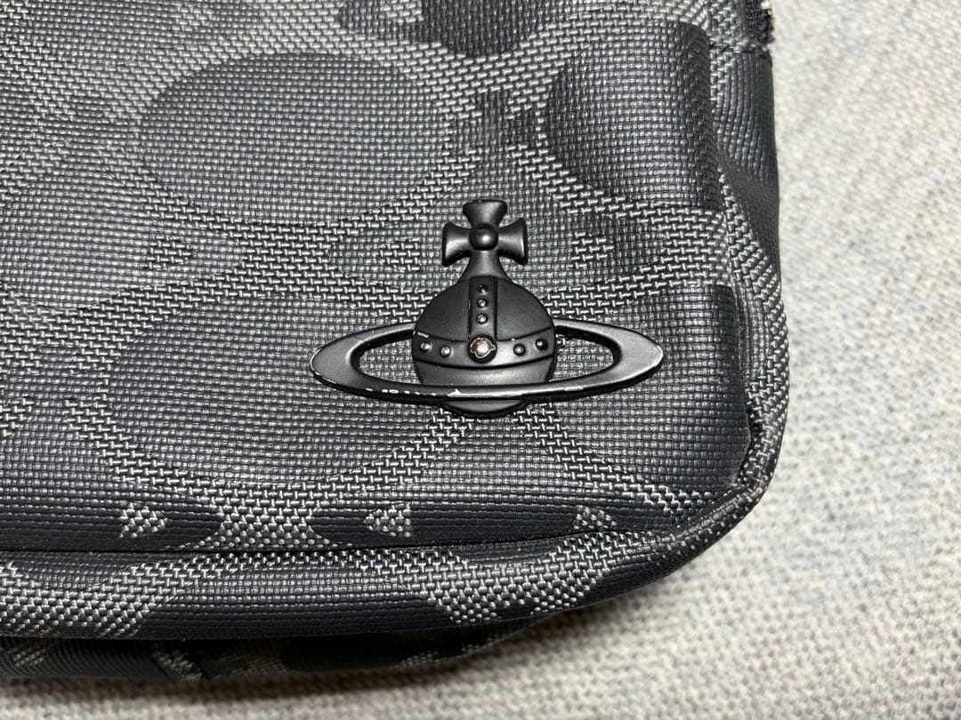 Vivienne Westwood ボディバッグ オーブ柄 ブラック メンズ