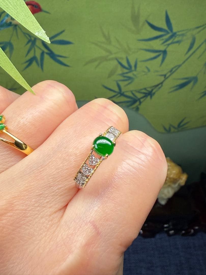 貴重❣️ミャンマー産天然本翡翠　帝王緑、濃厚な満緑カラー翡翠リング　鑑定書付き