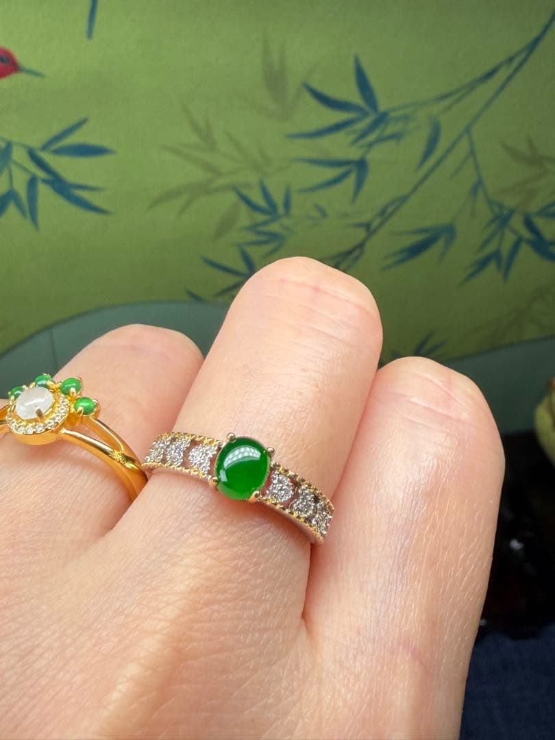 貴重❣️ミャンマー産天然本翡翠　帝王緑、濃厚な満緑カラー翡翠リング　鑑定書付き