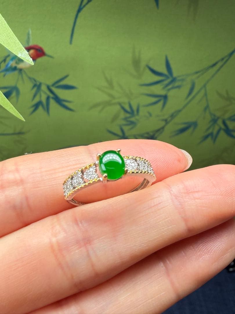 貴重❣️ミャンマー産天然本翡翠　帝王緑、濃厚な満緑カラー翡翠リング　鑑定書付き