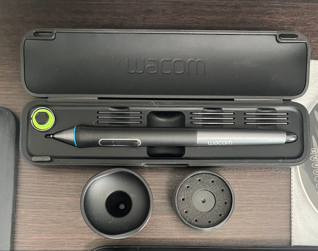 Wacom Cintiq 13HD 13.3型 DTK1301