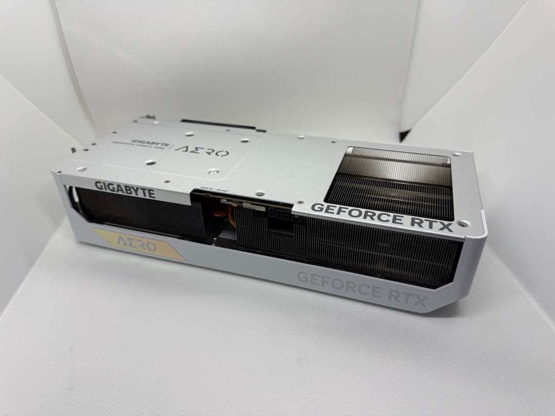 GIGABYTE AERO OC 24G GEFORCE RTX 4090 白