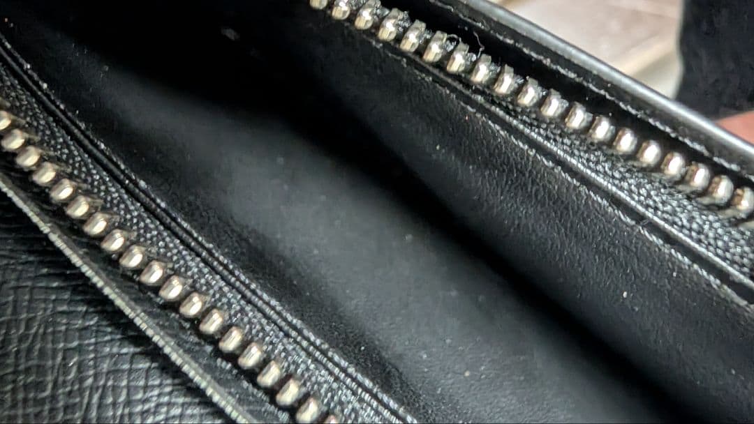 ルイヴィトン ポルトフォイユ ブラザ M30285 ブラック タイガ