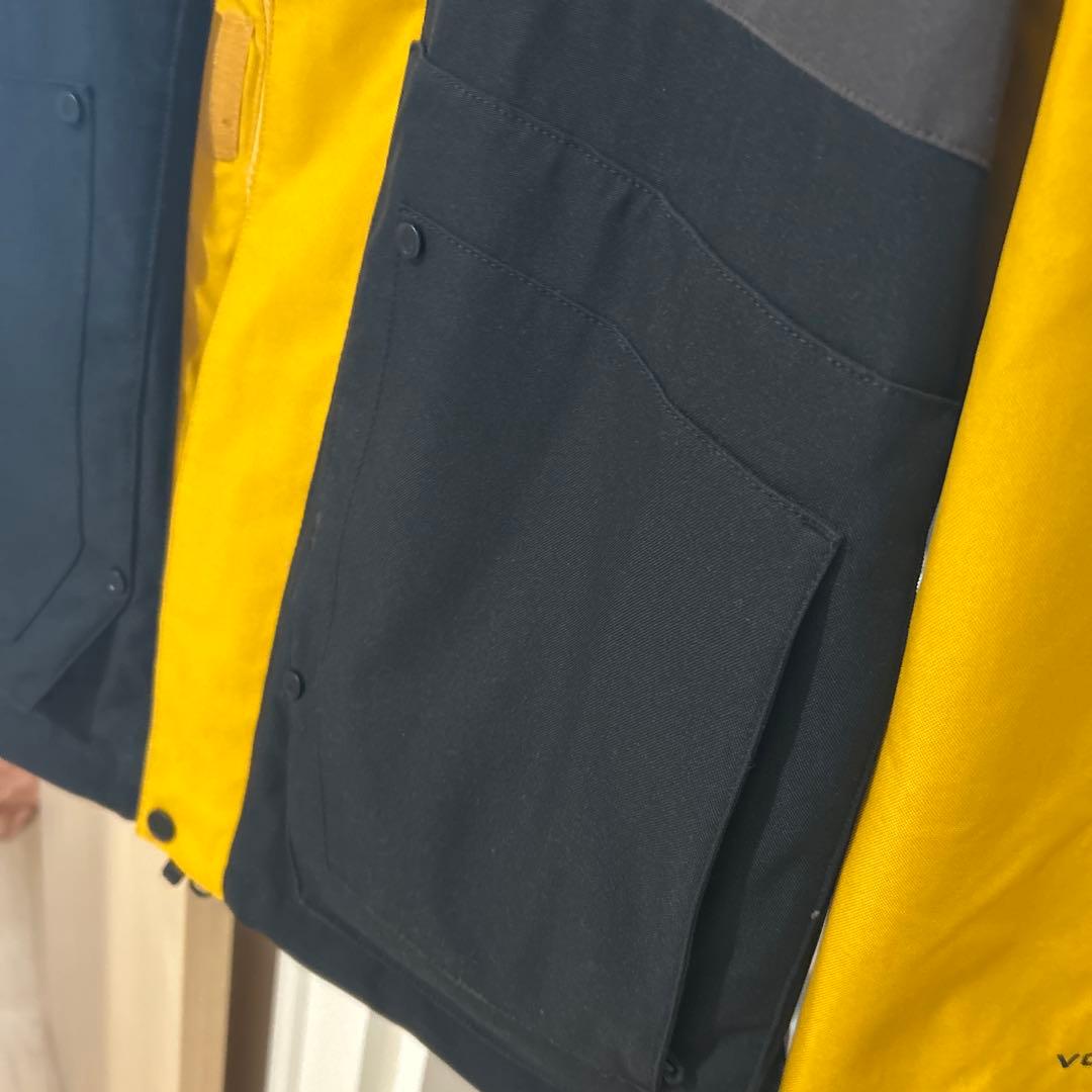 Volcom フード付きスノーボードジャケット 0時まで1500円off