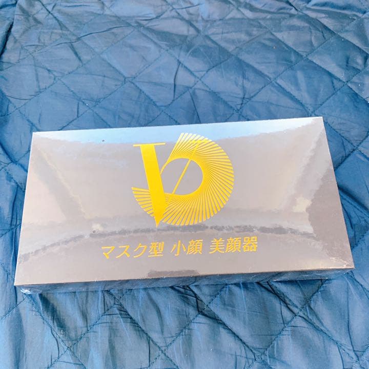 フェイスリフト　美容器　美顔器　小顔　ほうれい線　スキンケア　ブラック