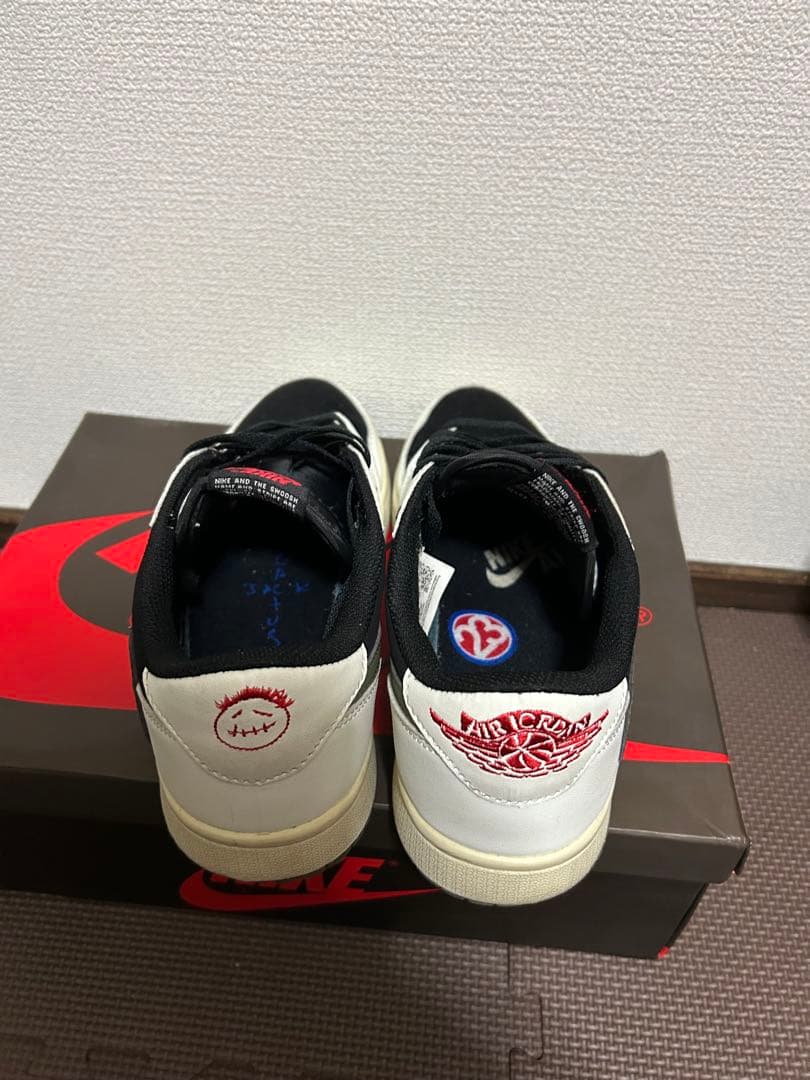 靴 Nike Air Jordan 1 low travis Scott