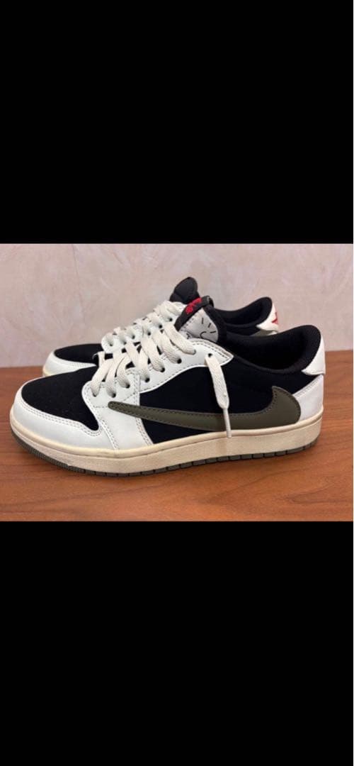 靴 Nike Air Jordan 1 low travis Scott