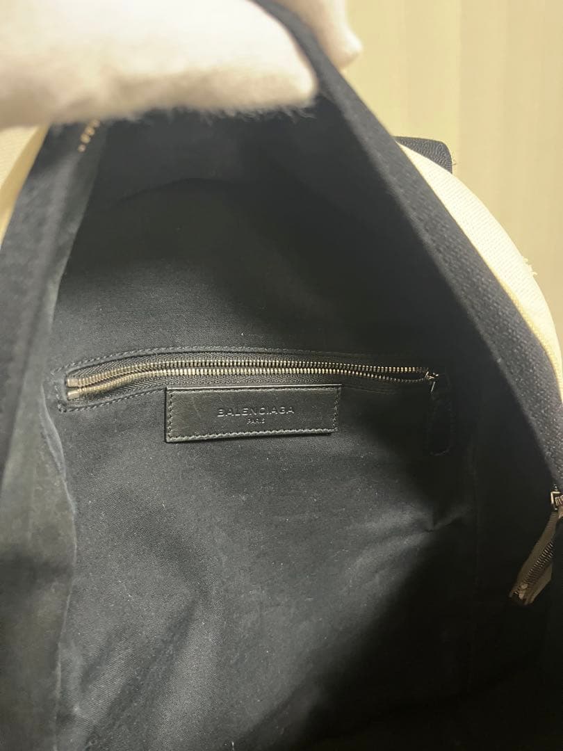 BALENCIAGA リュック・バックパック ベージュ・黒