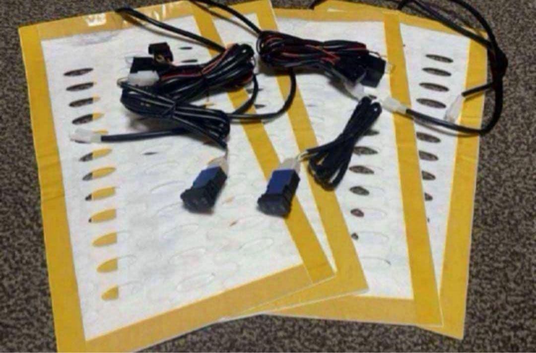 後付けシートヒーター　200系ハイエース　プリウス　プリウスα