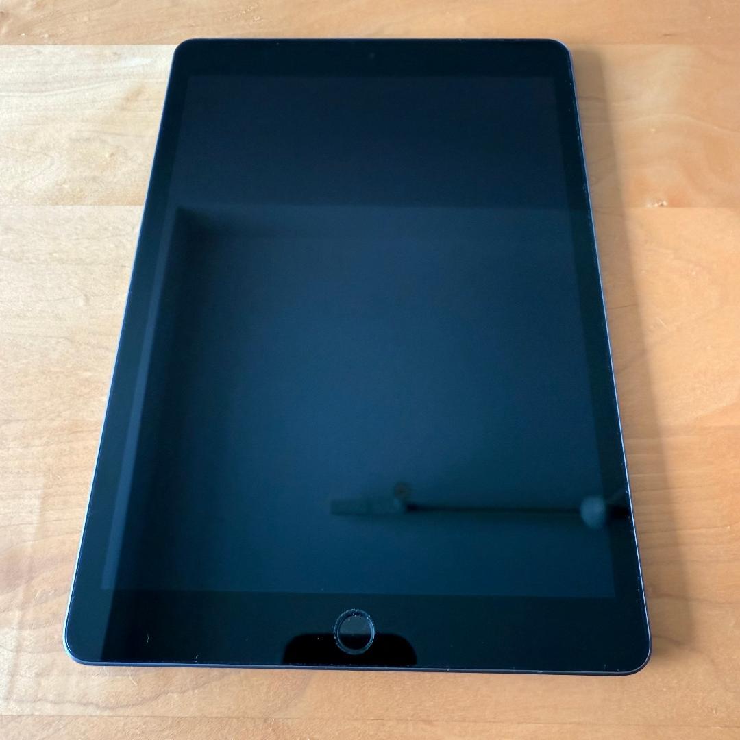 iPad (第9世代) Wi-Fiモデル 64GB(MK2K3J/A)フルセット