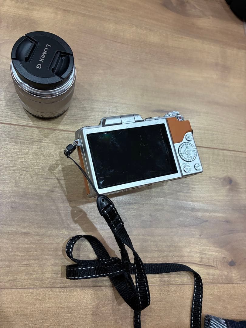 美品‼️パナソニック LUMIX GF7 Wi-Fi ミラーレス一眼カメラWレンズ