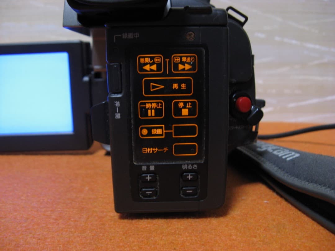 動作OK❗️☆SONYの液晶Hi8/8ミリビデオカメラ・CCD-TRV90