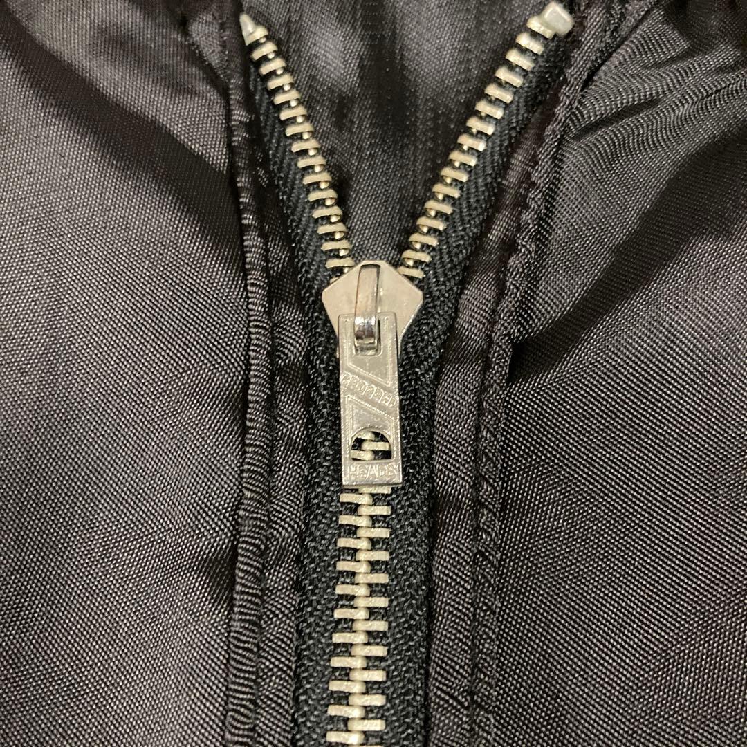 坊屋春道モデル　スカジャン