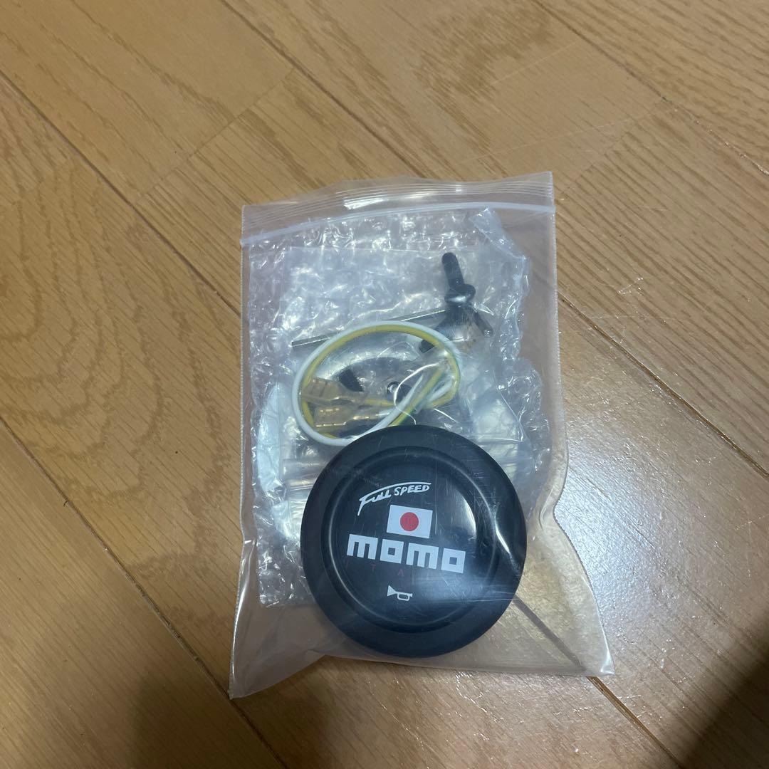 momo スポーツステアリング 本体 32Φ