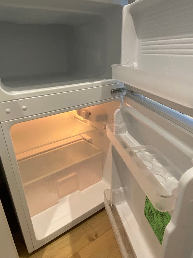 ジャイアン　2024年製　comfee コンフィー　冷凍冷蔵庫 90L