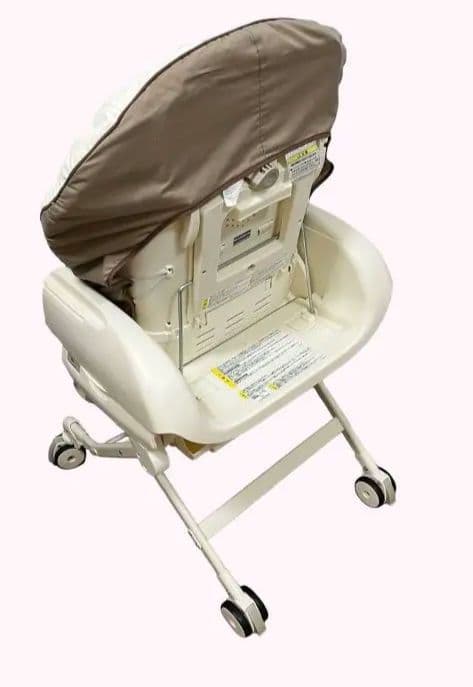 Combi ネムリラ ベビーチェア 【お値段ご相談可】【動作確認済】