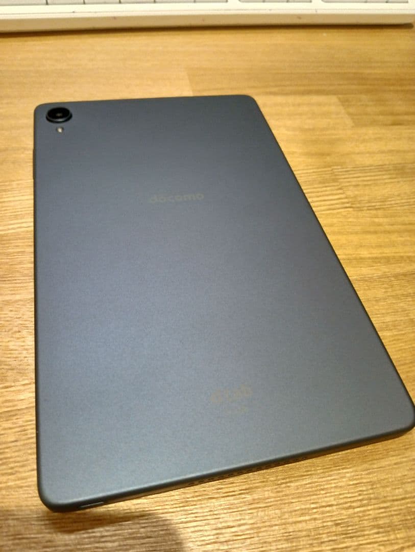 d-42A レノボ docomo dtab compact　ネイビー　美品