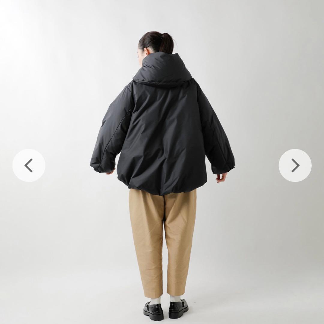 ミズイロインド　mizuiro ind フード付き ショート丈ダウン　ブラック