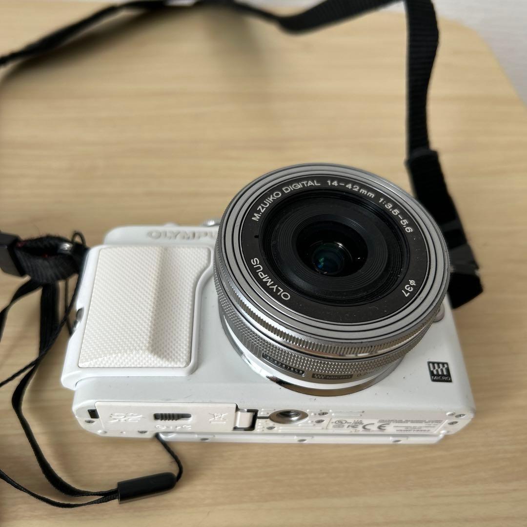OLYMPUS PEN Liue E-PL6 ホワイト 14-42mm