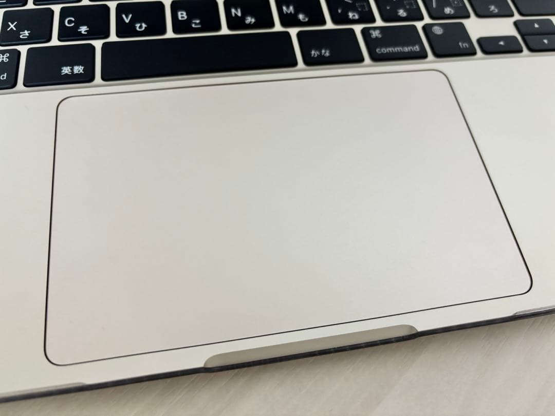 美品 MacBook Air M2 13インチ 8GB/256MB　スターライト