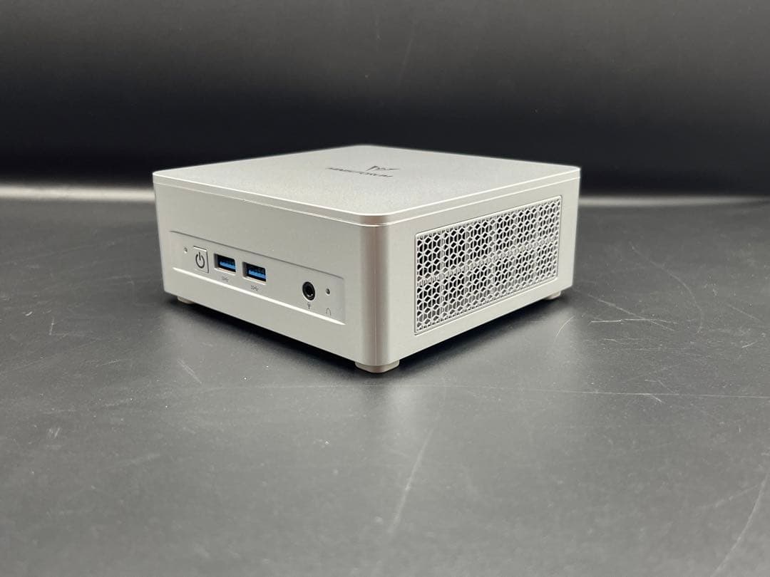 MINISFORUM UM750L Slim ミニPC