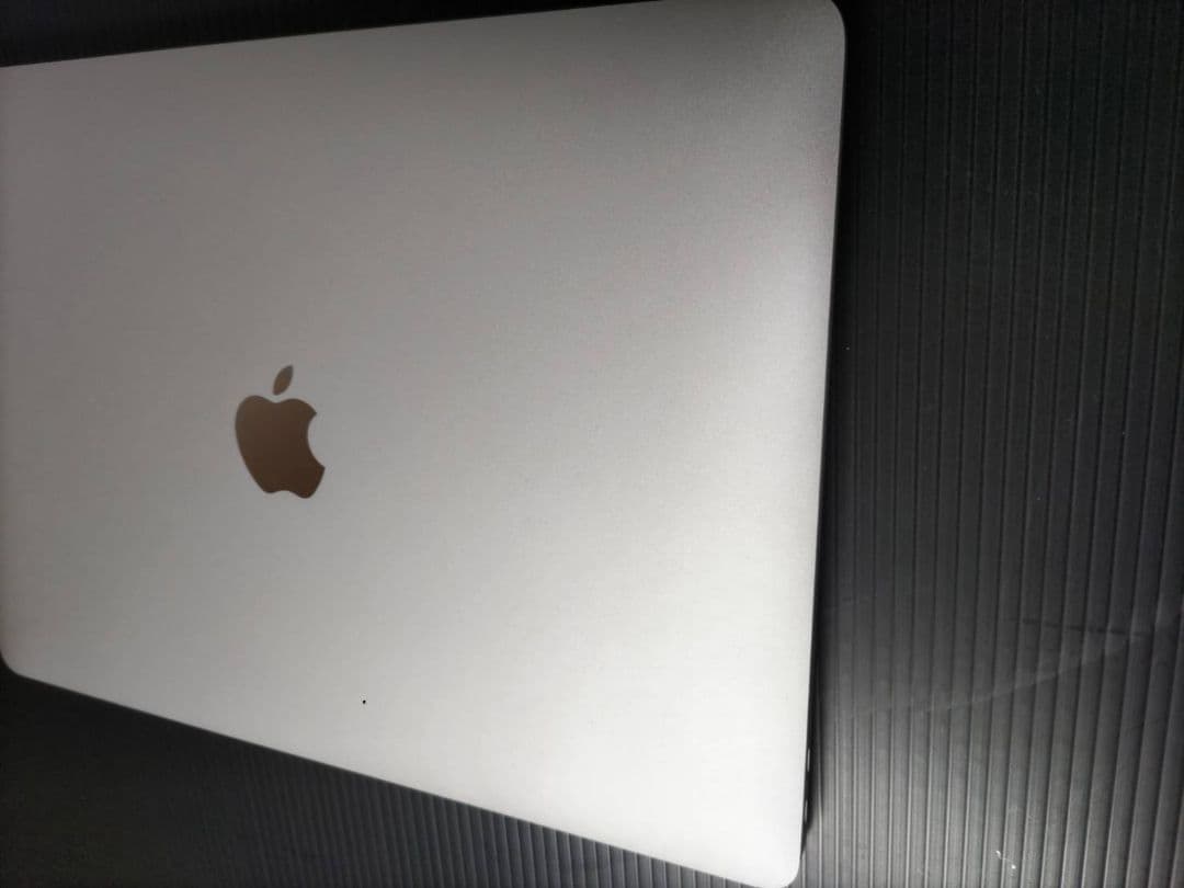 M1チップ搭載 Apple MacBook Air 本体 美品
