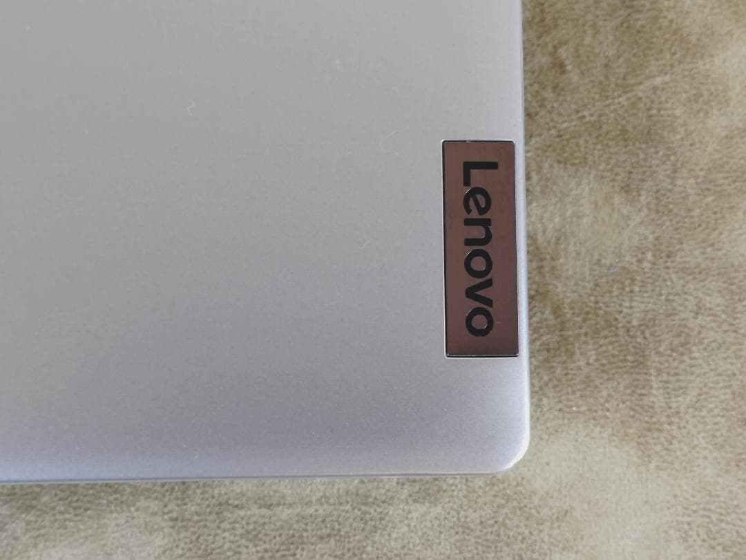 【美品】IdeaPad 1 82GV、2020年製 11.6インチモバイルノート