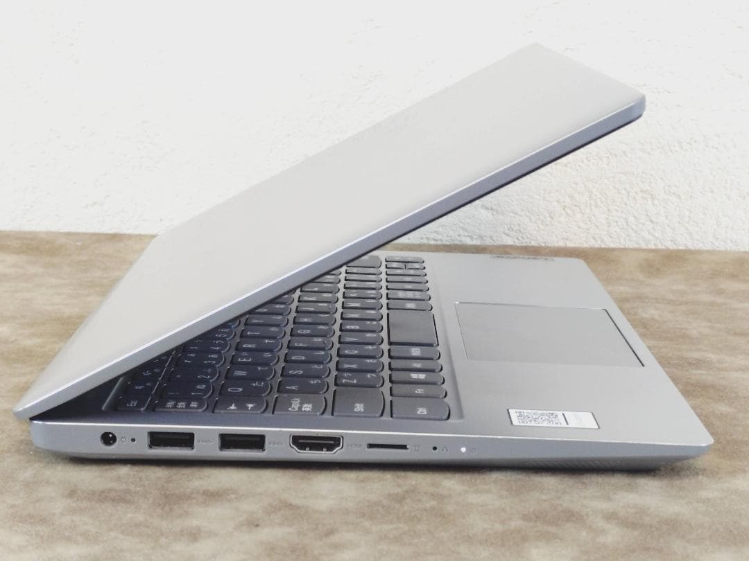 【美品】IdeaPad 1 82GV、2020年製 11.6インチモバイルノート