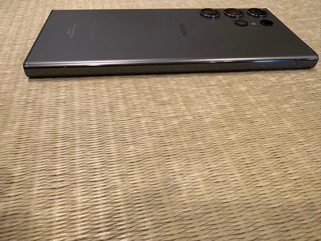 ちかつ　美品　Galaxy S23 Ultra 256GB docomo