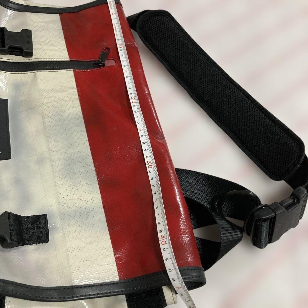 FREITAG メッセンジャーバッグ 赤/白　JOE ショルダーパッド付き