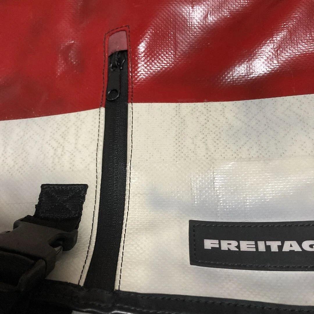 FREITAG メッセンジャーバッグ 赤/白　JOE ショルダーパッド付き