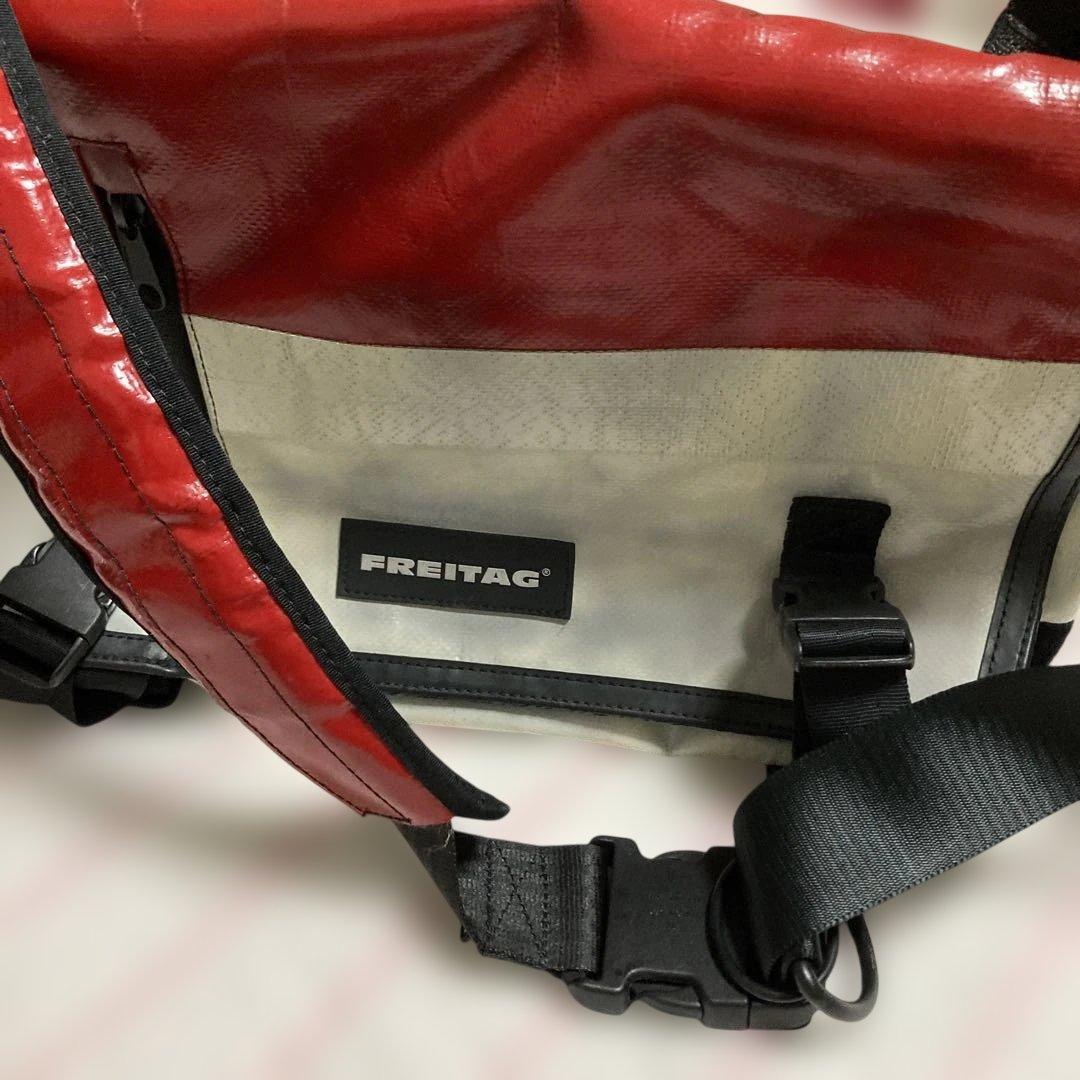 FREITAG メッセンジャーバッグ 赤/白　JOE ショルダーパッド付き