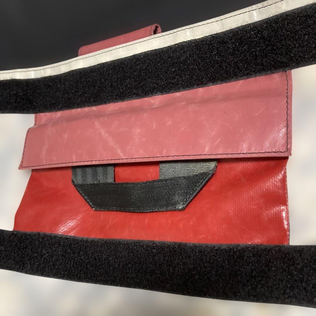 FREITAG メッセンジャーバッグ 赤/白　JOE ショルダーパッド付き