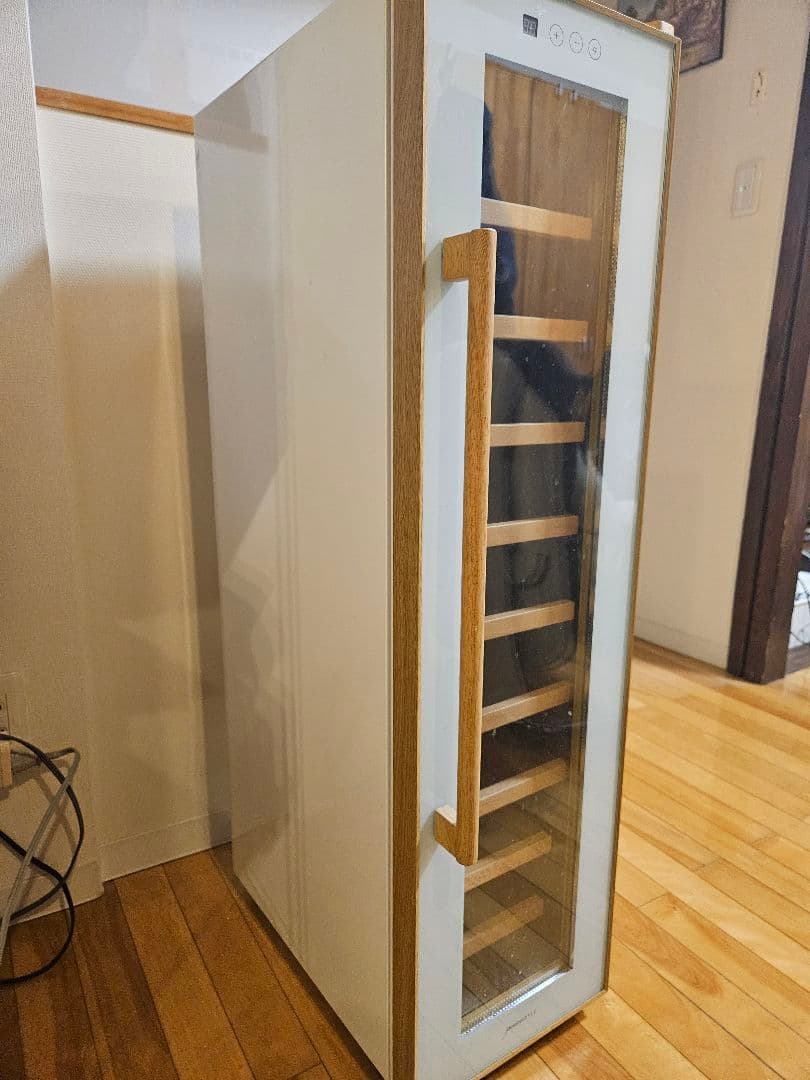だい中古美品デバイスタイル ワインセラー ホワイト CF-P18W-W