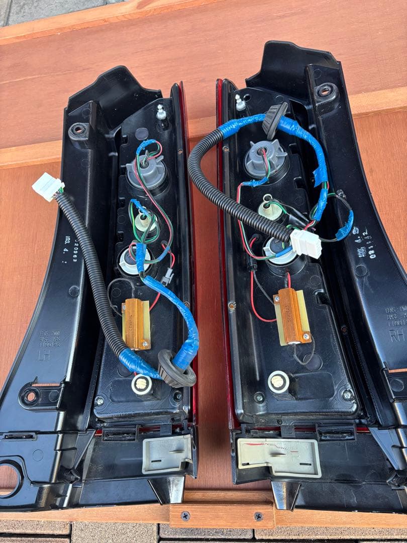 N-BOX JF1 LEDテールライト レッド/クリア 配線付き