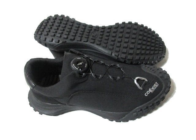 コムフィーアウトドアガーメント APPROACH 02 スニーカー シューズ 黒