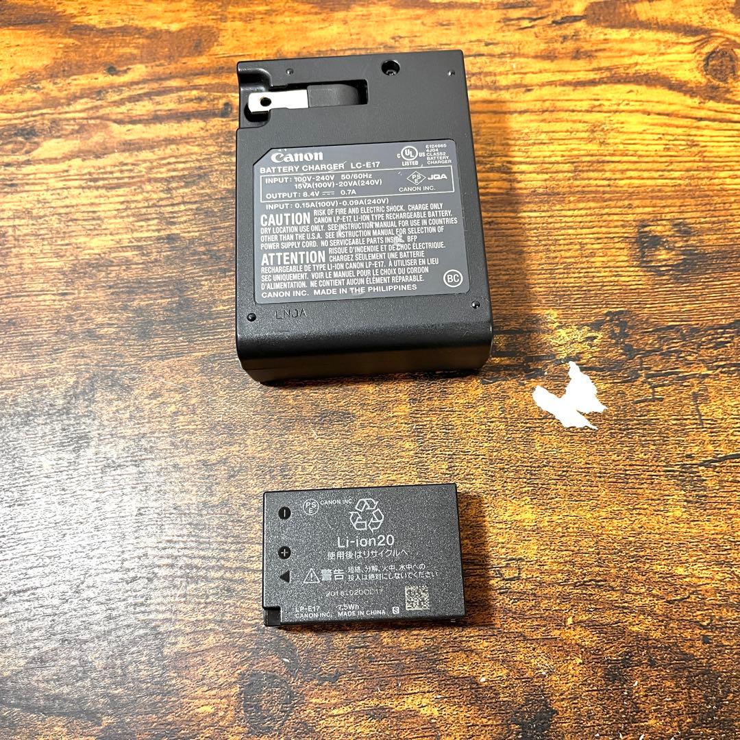 【ダブルズームキット】Canon EOS Kiss X9i 一眼レフカメラ