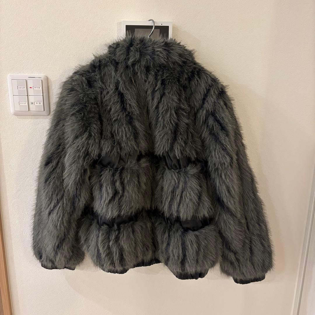 ラグアジェムPOMPOM FAUX ファージャケット