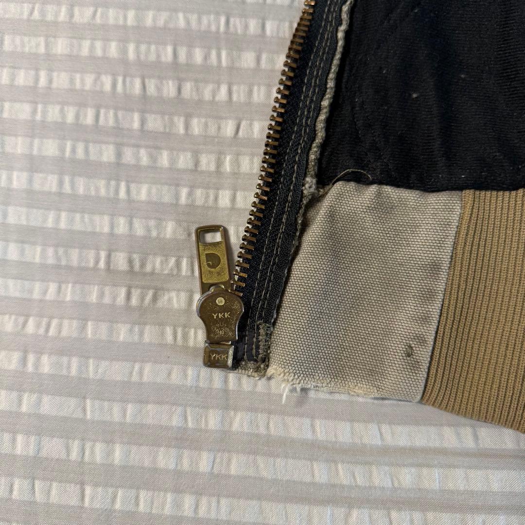 希少 USA製 カーハートアクティブジャケット J68 DES