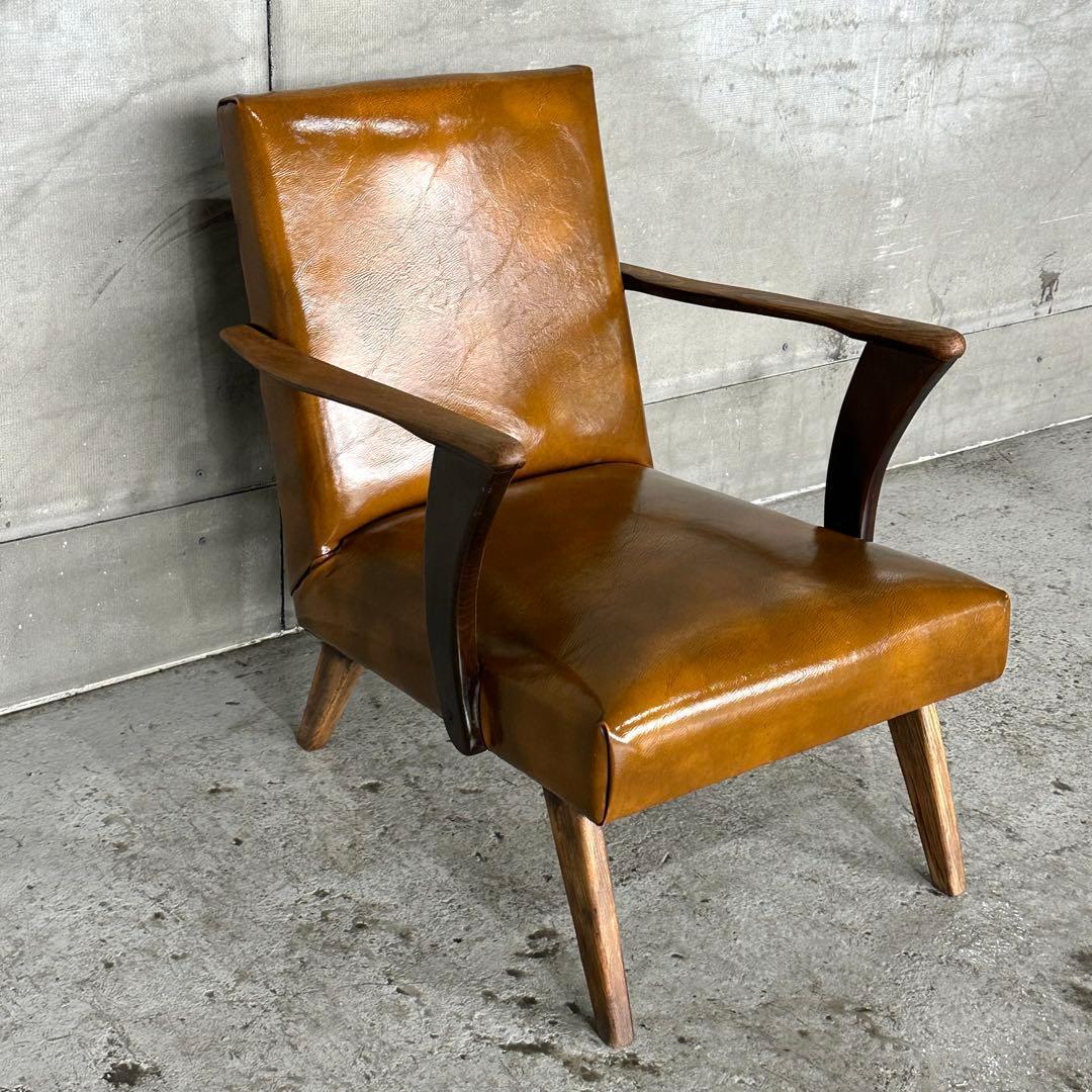 ✦1960〜1970✦PUレザー張り　ラウンジチェア 木製脚　喫茶店　昭和レトロ