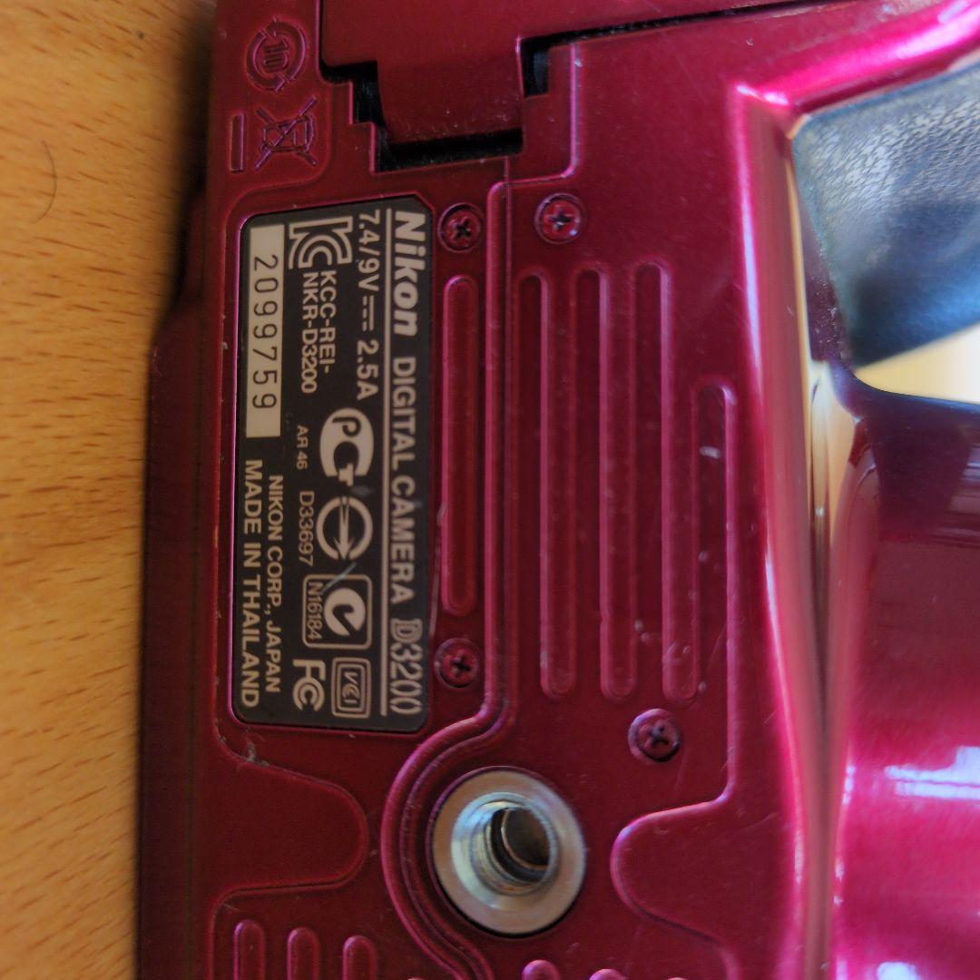 Nikon D3200 デジタル一眼レフ レッド