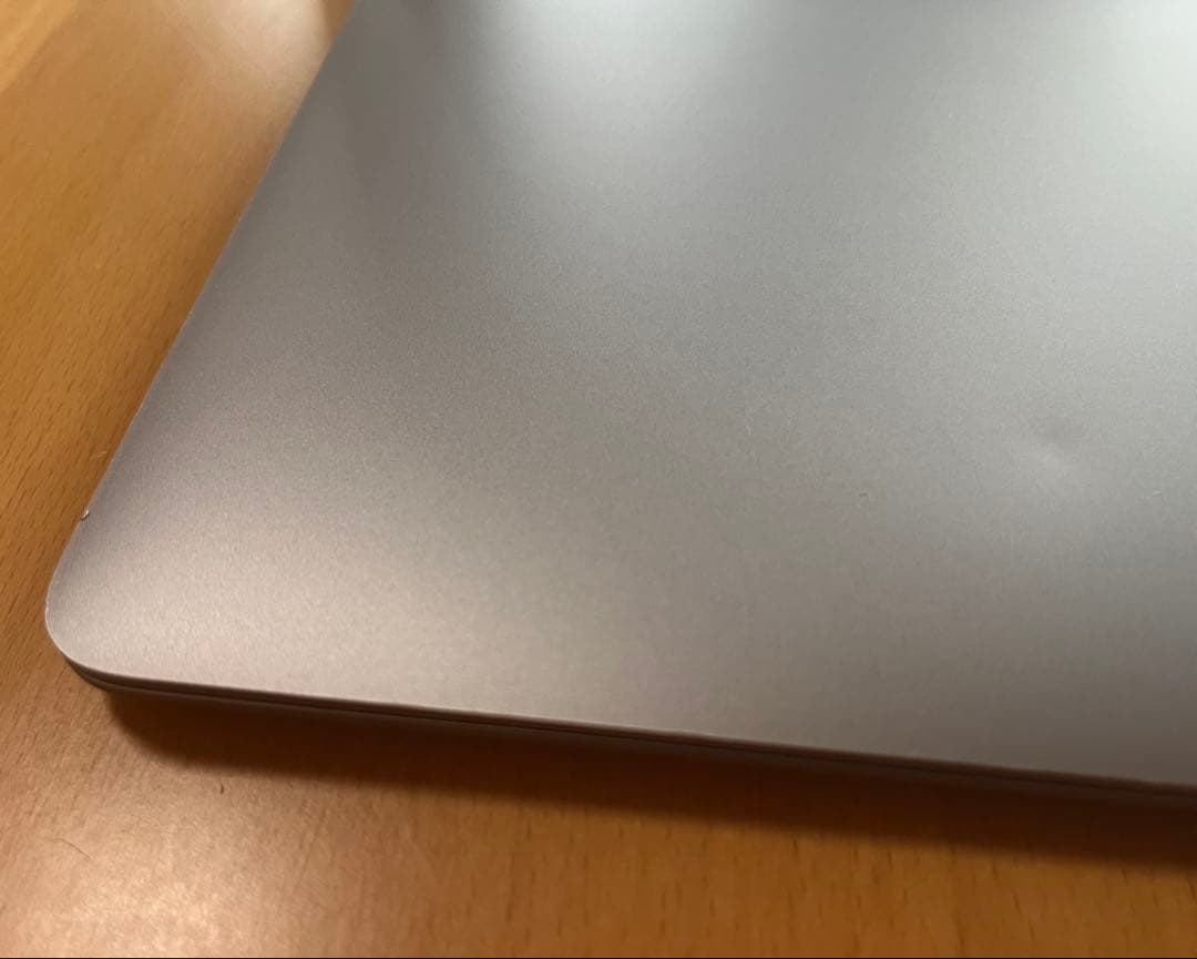 MacBook Air (i5 16GB 2020年)