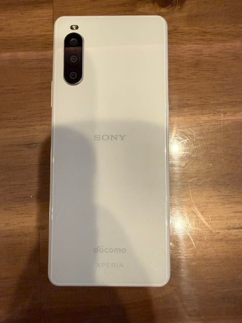SONY Xperia 10Ⅱ ホワイト＋docomoACアダプターセット