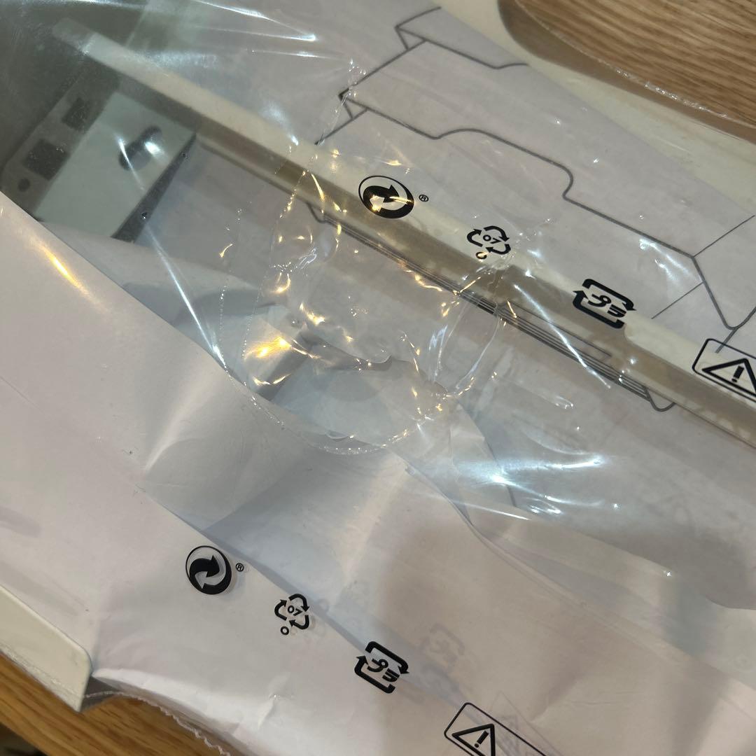 イケアIKEA スチールウォールラック 書類入れ新聞ラック KVISSLE