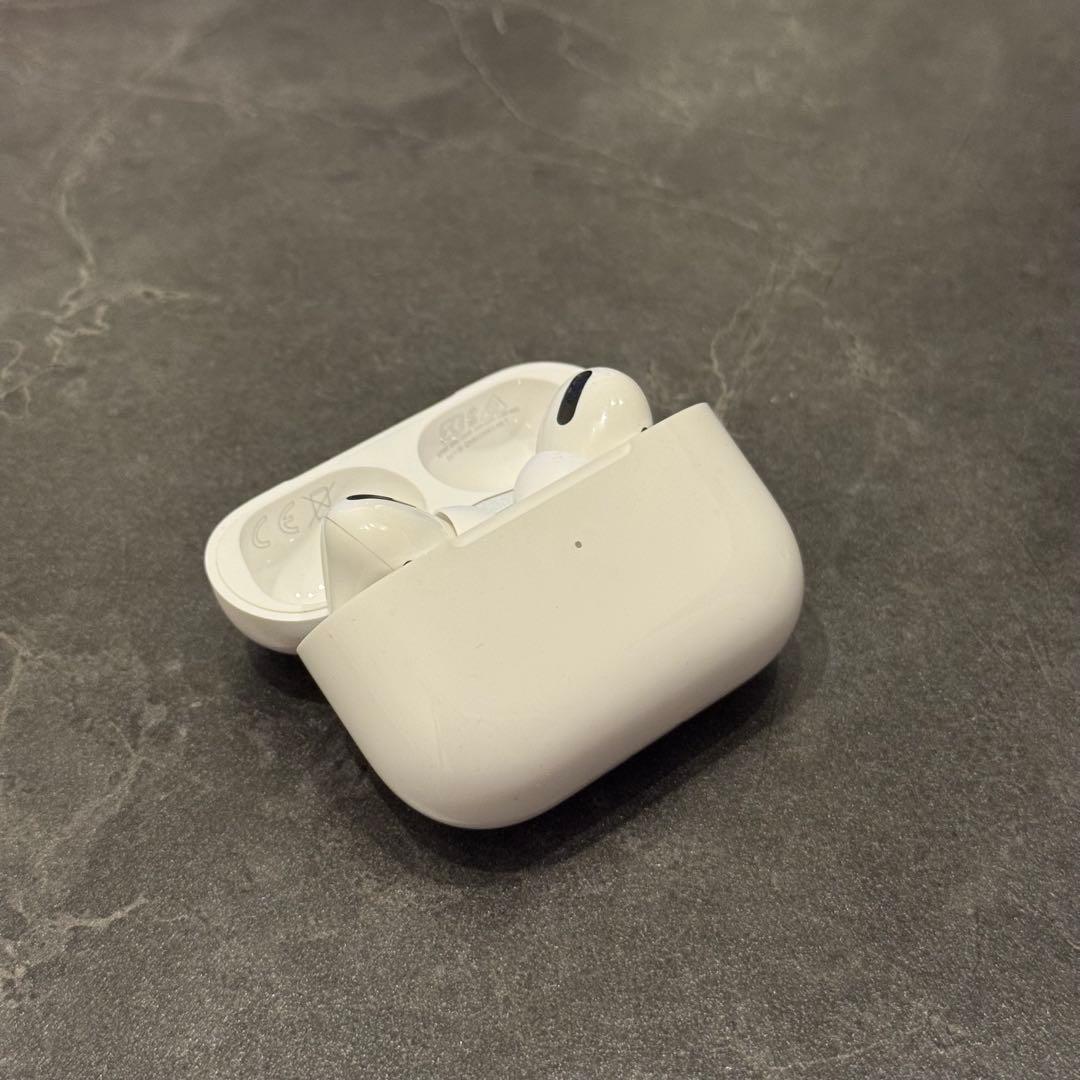 s*f様 Apple AirPods Pro 第一世代