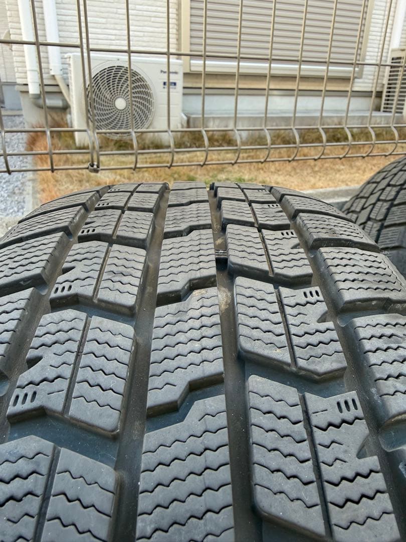 送料込み215/65R16 2022年製　溝7mm　アルミ付きスタッドレス