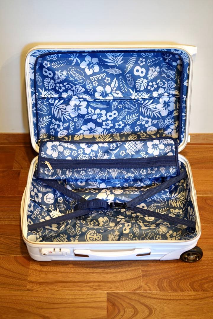 【ゆう】muta 中型スーツケース ホワイト