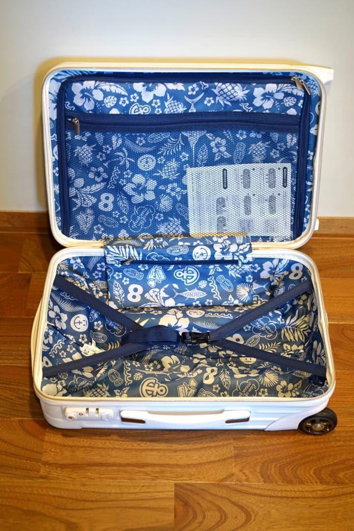 【ゆう】muta 中型スーツケース ホワイト